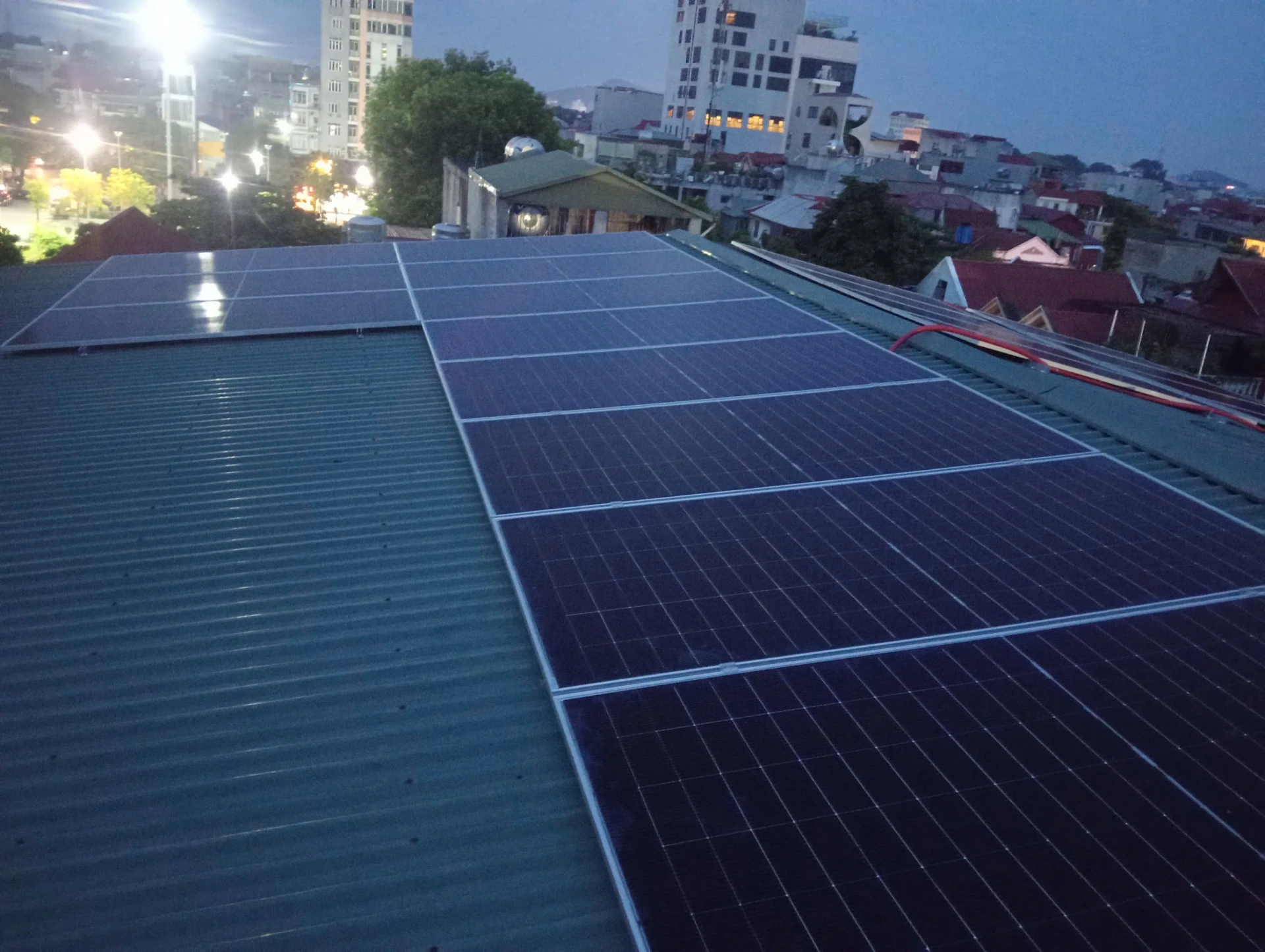 Điện mặt trời mái nhà - Doanh nghiệp Vàng bạc Đá quý Xuân Trường